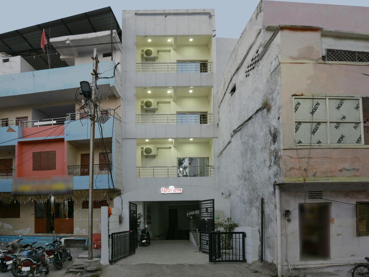Oyo 9969 Hotel Kshipra Dham Uddzsaín Kültér fotó