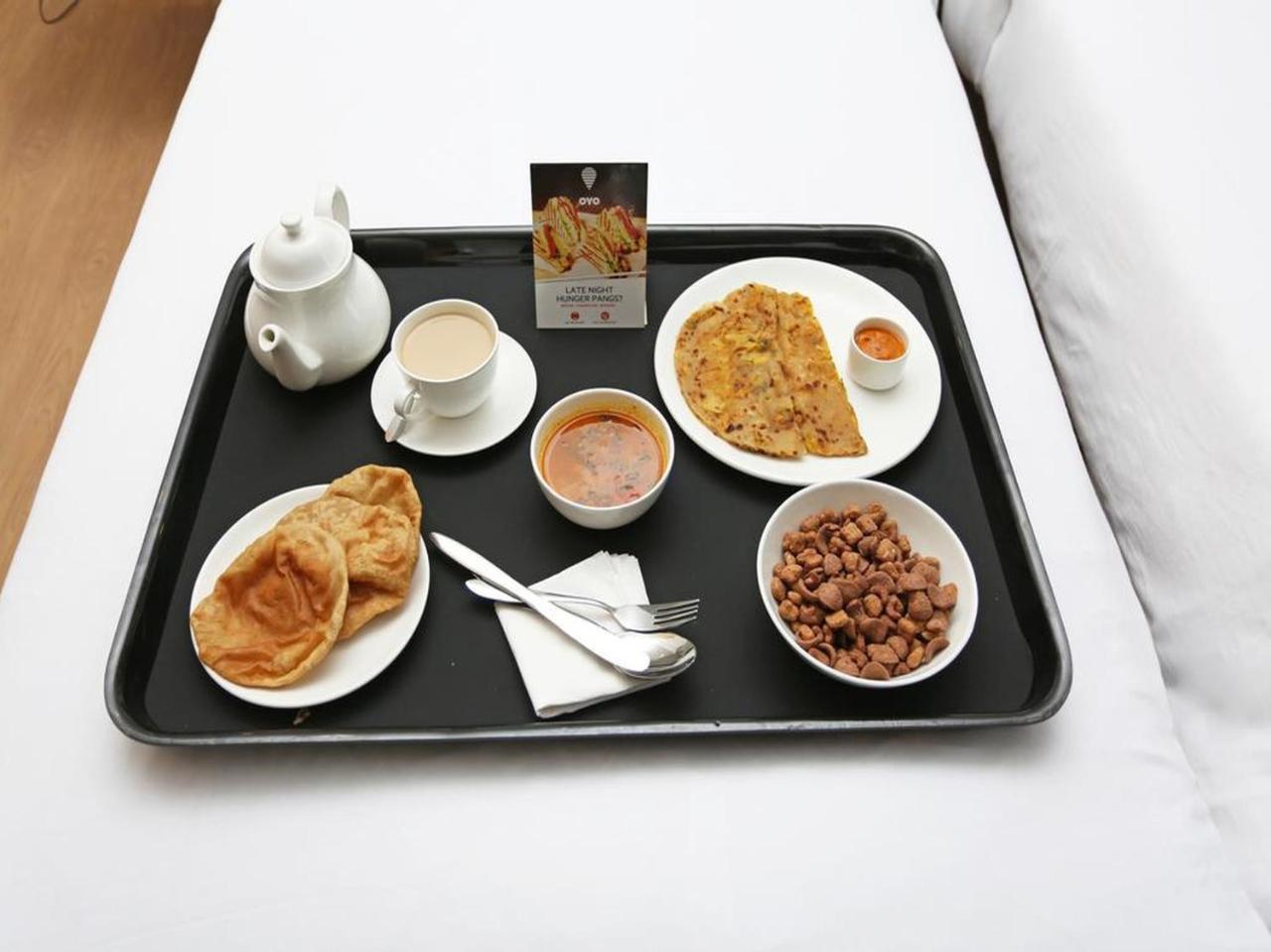 Oyo 9969 Hotel Kshipra Dham Uddzsaín Kültér fotó
