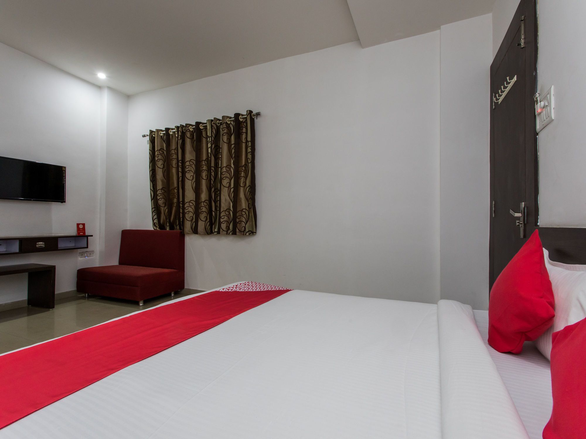 Oyo 9969 Hotel Kshipra Dham Uddzsaín Kültér fotó