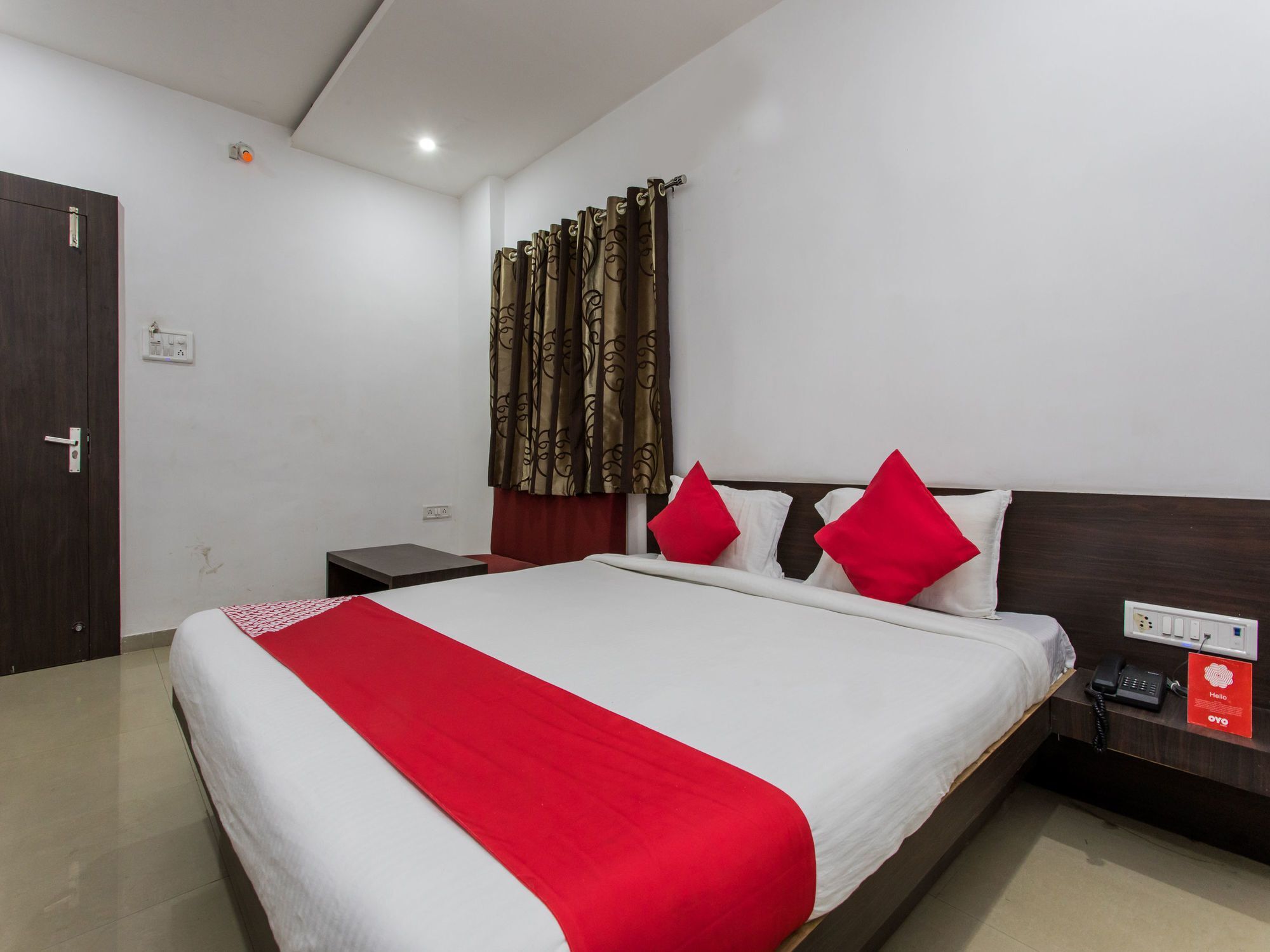 Oyo 9969 Hotel Kshipra Dham Uddzsaín Kültér fotó